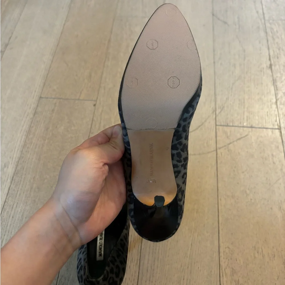 Manolo Blahnik Leopard Print Heels - Picture 4 of 7